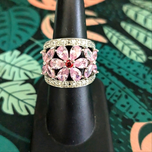 Sterling Pink CZ Flower Ring Size 7 - Picture 2 of 12